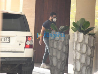 Photos: Saif Ali Khan spotted in Bandra
