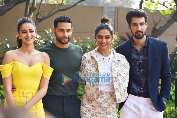 Photos: Deepika Padukone, Siddhant Chaturvedi, Ananya Panday, Dhairya Karwa spotted promoting their film Gehraiyaan Photos: Deepika Padukone, Siddhant Chaturvedi, Ananya Panday, Dhairya Karwa spotted promoting their film Gehraiyaan