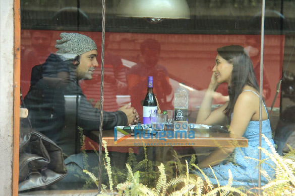 Photos: Jubin Nautiyal spotted with Kabir Singh actress Nikita Dutta at Silver Beach Cafe Photos: Jubin Nautiyal spotted with Kabir Singh actress Nikita Dutta at Silver Beach Cafe