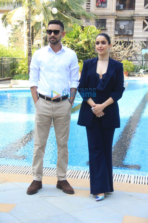 Photos: Vikrant Massey and Sanya Malhotra snapped during Love Hostel promotions Photos: Vikrant Massey and Sanya Malhotra snapped during Love Hostel promotions