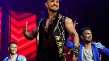 Aayush Sharma keeps the show running despite a severe cramp on the stage of Dabangg Tour in Dubai