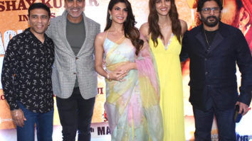 Bachchhan Paandey team Akshay Kumar, Kriti Sanon, Arshad Warsi, Jacqueline Fernandez, and Farhad Samji to travel to Delhi from Mumbai via train