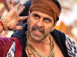 Bachchhan Paandey: Saare Bolo Bewafa Song | Akshay Kumar, Kriti Sanon Bachchhan Paandey: Saare Bolo Bewafa Song | Akshay Kumar, Kriti Sanon