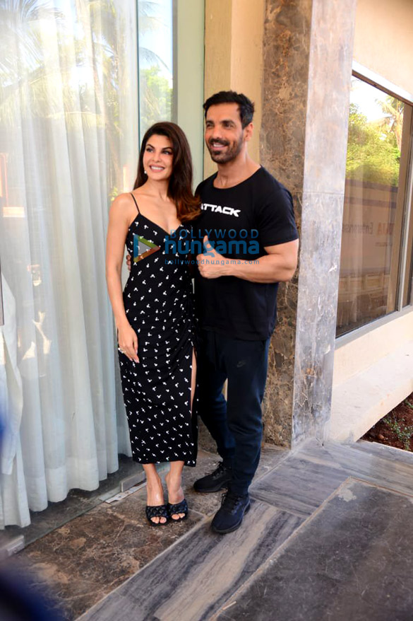Photos: John Abraham, Jacqueline Fernandez, Rakul Preet Singh sparkle in summer colors for Attack promotions Photos: John Abraham, Jacqueline Fernandez, Rakul Preet Singh sparkle in summer colors for Attack promotions