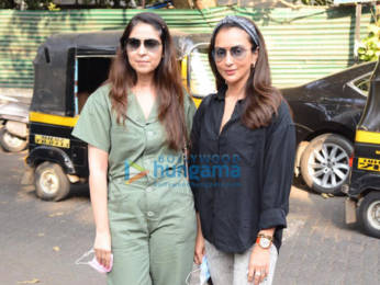 Photos: Seema Khan, Bhavana Pandey, Maheep Kapoor, Anaita Shroff spotted at an exhibition in Bandra