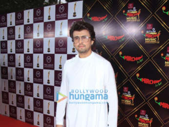 Photos: Vidya Balan, Sonu Nigam and other celebs grace the red carpet of Mirchi Music Awards 2022