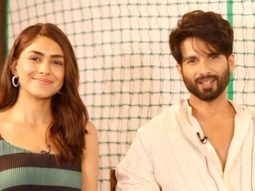 LOL- “Garmi kyun badha rahe ho aisi pics daal ke?”- Shahid Kapoor reacts to this fangirl comment