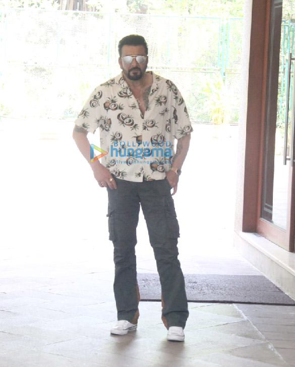 Photos: Sanjay Dutt spotted in Khar Photos: Sanjay Dutt spotted in Khar