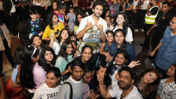 Bhool Bhulaiyaa 2: Kartik Aaryan dances with fans in Dubai