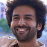 Kartik Aaryan flaunts his 'Rs. 100 crore waali smile' as the actor celebrates Bhool Bhulaiyaa 2 milestone 