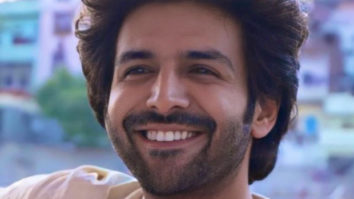 Kartik Aaryan flaunts his ‘Rs. 100 crore waali smile’ as the actor celebrates Bhool Bhulaiyaa 2 milestone 