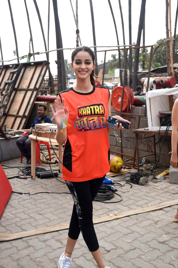 Photos: Ananya Panday, Bharti Singh and others spotted on the sets of The Khatra Khatra Show Photos: Ananya Panday, Bharti Singh and others spotted on the sets of The Khatra Khatra Show