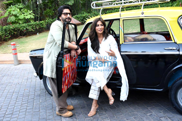 Photos: Arshad Warsi, Chitrangda Singh, Pratik Gandhi, and others snapped during the promotions of Modern Love Mumbai Photos: Arshad Warsi, Chitrangda Singh, Pratik Gandhi, and others snapped during the promotions of Modern Love Mumbai