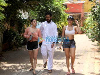 Photos: Malaika Arora snapped post her yoga session in Bandra
