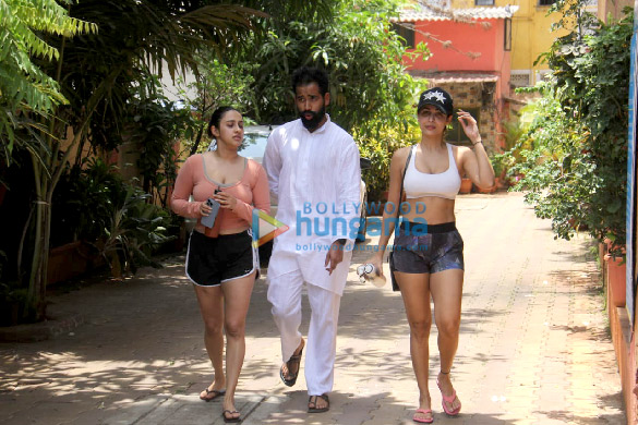 Photos: Malaika Arora snapped post her yoga session in Bandra