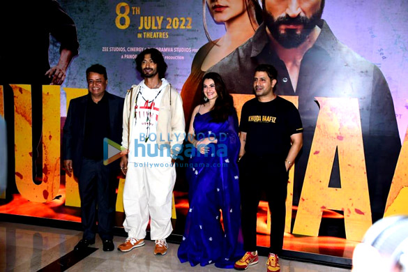 Photos: Vidyut Jammwal, Shivaleeka Oberoi, Faruk Kabir and Kumar Mangat Pathak snapped at Khuda Haafiz: Chapter ll – Agni Pariksha trailer launch Photos: Vidyut Jammwal, Shivaleeka Oberoi, Faruk Kabir and Kumar Mangat Pathak snapped at Khuda Haafiz: Chapter ll – Agni Pariksha trailer launch