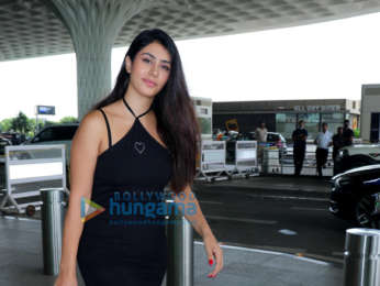 Photos: Esha Gupta, Rakul Preet Singh, Karan Johar and others snapped at the airport