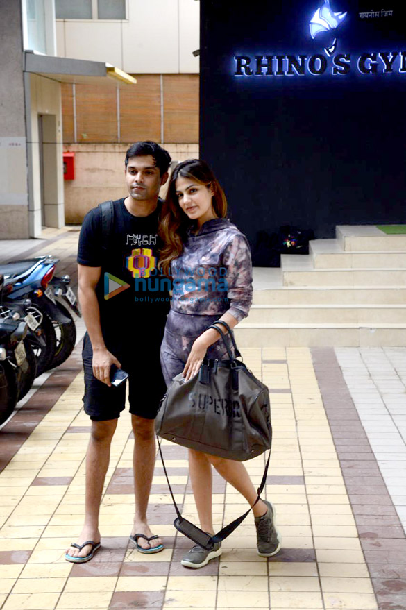 Photos: Rhea Chakraborty snapped with her brother Showik Chakraborty at a gym in Khar Photos: Rhea Chakraborty snapped with her brother Showik Chakraborty at a gym in Khar