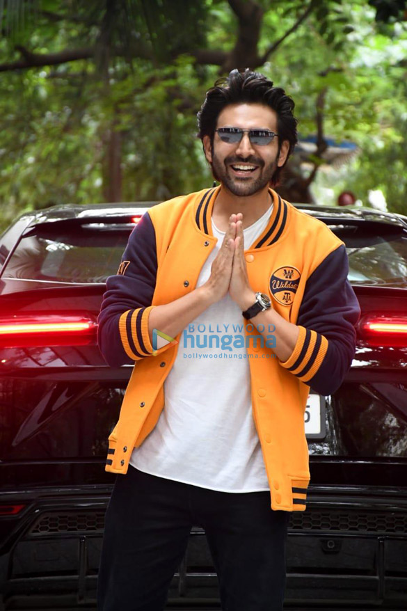 Photos: Kartik Aaryan snapped at the Maddock Films office in Santacruz Photos: Kartik Aaryan snapped at the Maddock Films office in Santacruz