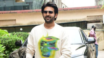 Paps call Kartik Aaryan Shehzada of Bollywood