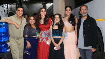 Photos: Akshay Kumar and the Raksha Bandhan team snapped on sets of Superstar Singer