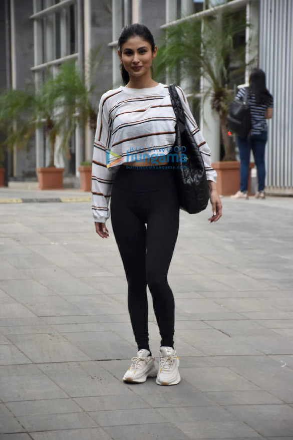 Photos: Mouni Roy snapped in Andheri Photos: Mouni Roy snapped in Andheri