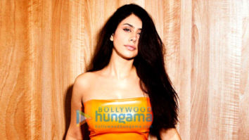 Celeb Photos Of Warina Hussain