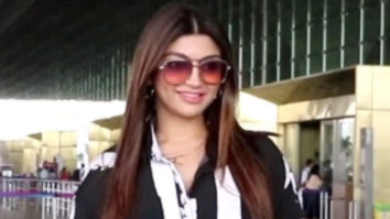 Akanksha Puri walks in style at the airport