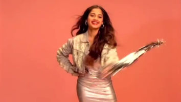 Jannat Zubair’s cheerful and fun photoshoot in metallic outfit