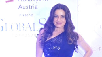 Neelam Kothari poses along with Maheep Kapoor and Seema Khan