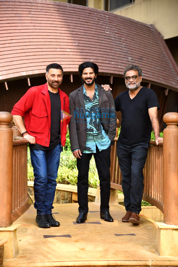 Photos: Sunny Deol, Dulquer Salmaan and R. Balki spotted for Chup promotions at JW Marriott Photos: Sunny Deol, Dulquer Salmaan and R. Balki spotted for Chup promotions at JW Marriott