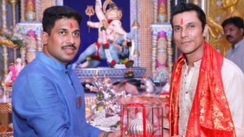 Randeep Hooda performs Aarti at Shrimant Bhausaheb Rangari Ganpati to seek blessings ahead of the Swantantra Veer Savarkar shoot