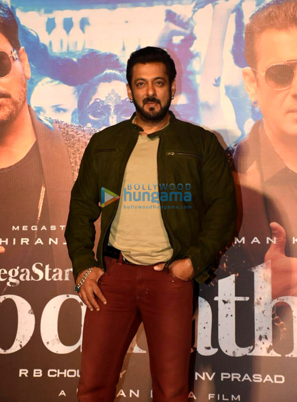 Photos: Chiranjeevi and Salman Khan snapped at Hindi trailer launch of Godfather at PVR Juhu Photos: Chiranjeevi and Salman Khan snapped at Hindi trailer launch of Godfather at PVR Juhu