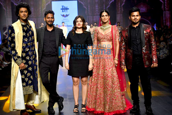 Photos: Isha Koppikar, Aahana Kumra, Divya Dutta and others walk the ramp at the Bombay Times Fashion Week 2022 Photos: Isha Koppikar, Aahana Kumra, Divya Dutta and others walk the ramp at the Bombay Times Fashion Week 2022
