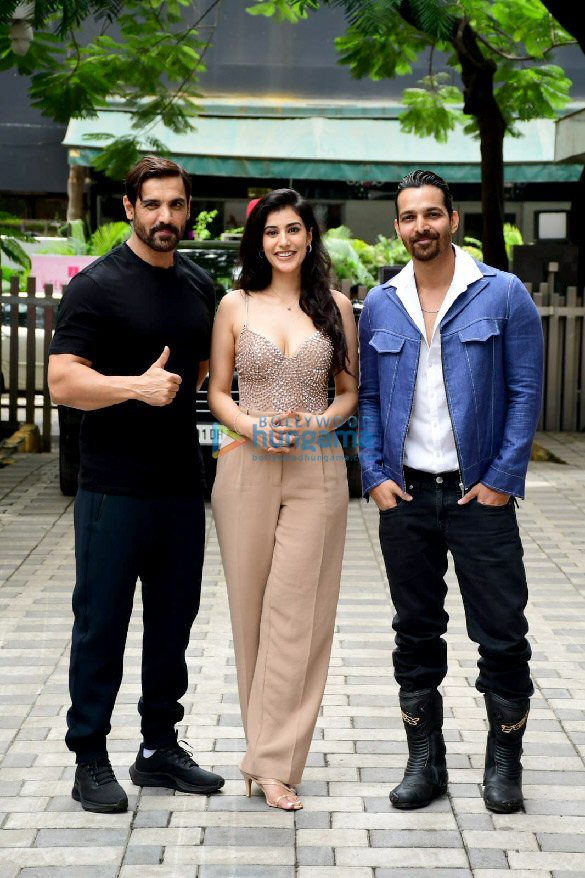 Photos: John Abraham, Samar Iqbal, Sonia Rathee and Harshvardhan Rane at Tara Vs Bilal trailer preview Photos: John Abraham, Samar Iqbal, Sonia Rathee and Harshvardhan Rane at Tara Vs Bilal trailer preview