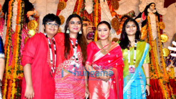 Photos: Rani Mukerji, Patralekha, Tanishaa Mukerji, Tanuja and others snapped during Durga Puja at North Bombay Sarbojanin