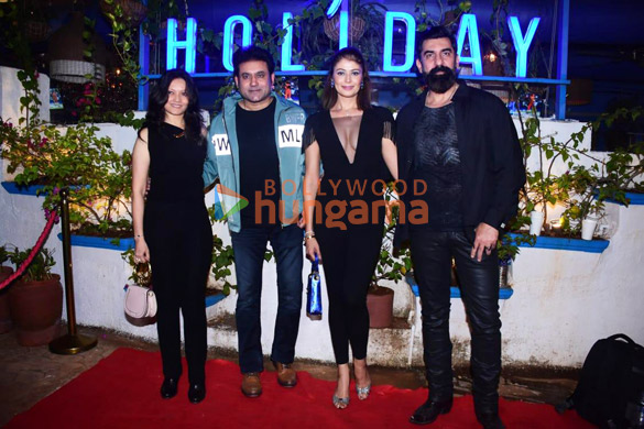 Photos: Pooja Batra celebrates her birthday at Cafe Holiday