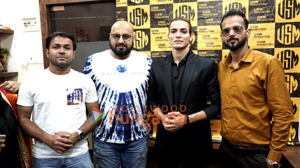 Photos: Rizwaan Khan, Zeeshan Hussain Kazmi and others snapped at Six Teen launch Photos: Rizwaan Khan, Zeeshan Hussain Kazmi and others snapped at Six Teen launch