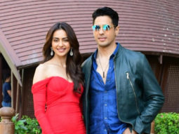 Rakul Preet Singh looks smoking hot in red outfit as she promotes ‘Thank God’ with Sidharth Malhotra Rakul Preet Singh looks smoking hot in red outfit as she promotes ‘Thank God’ with Sidharth Malhotra