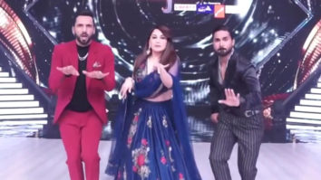 Madhuri Dixit grooves along with Punit Pathak and Salman Yussuf Khan on Jhalak Dikhhla Jaa sets