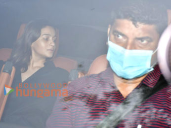 Photos: Alia Bhatt returns home with Ranbir Kapoor and Neetu Singh