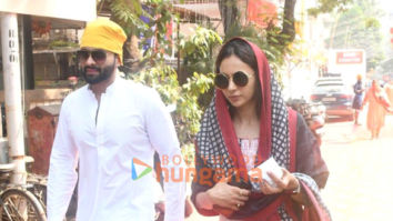 Photos: Rakul Preet Singh, Jackky Bhagnani, and Nimrat Kaur snapped at a Gurdwara