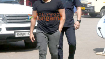 Photos: Saif Ali Khan and Vaani Kapoor spotted at Mehboob Studio in Bandra