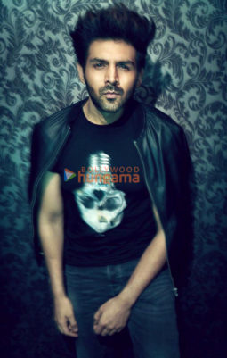 Celeb Photos Of Kartik Aaryan