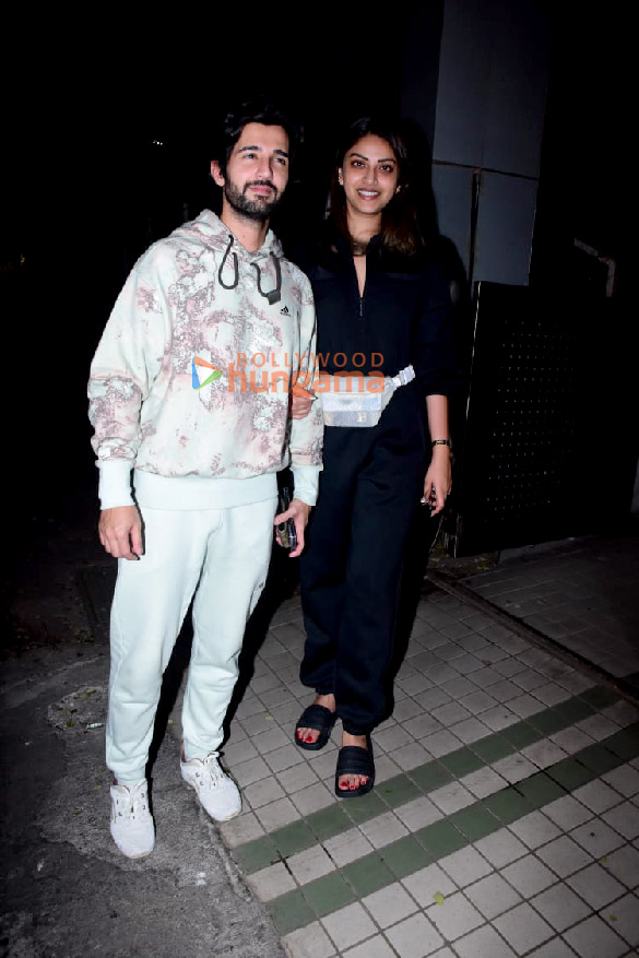 Photos: Aditya Seal and Anushka Ranjan spotted at Arslan Goni’s house for dinner Photos: Aditya Seal and Anushka Ranjan spotted at Arslan Goni’s house for dinner