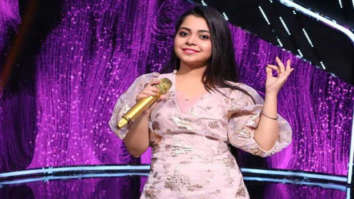 Singer Anushka Banerjee strikes perfect chords of devotion in ‘Hey Krishna’
