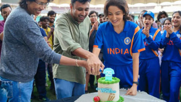 Anushka Sharma wraps Chakda Xpress, shares photos with cricketer Jhulan Goswami who gave last clap of the shoot