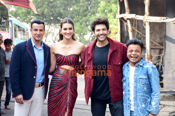Photos: Kartik Aaryan, Kriti Sanon and the cast of Shehzada snapped promoting the film on sets of The Kapil Sharma Show Photos: Kartik Aaryan, Kriti Sanon and the cast of Shehzada snapped promoting the film on sets of The Kapil Sharma Show