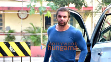 Photos: Sohail Khan and Neha Bhasin spotted at gym in Bandra