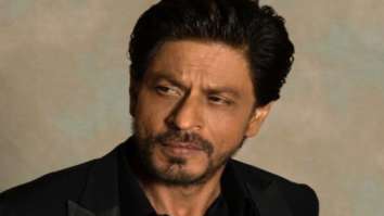 #AskSRK: Shah Rukh Khan has a hilarious response to netizens asking about his experience of flying a helicopter in Pathaan